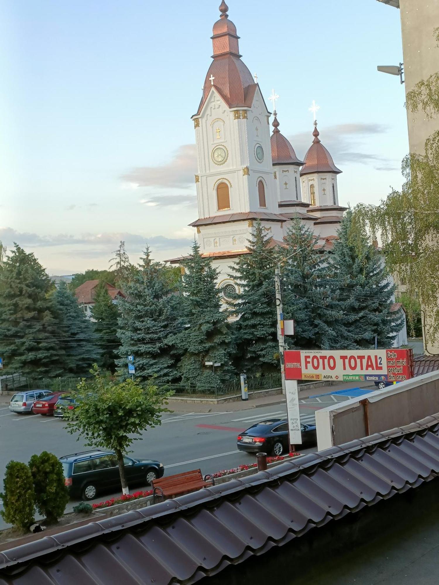 Apartament Manu Tg Neamt Targu Neamt Exterior photo