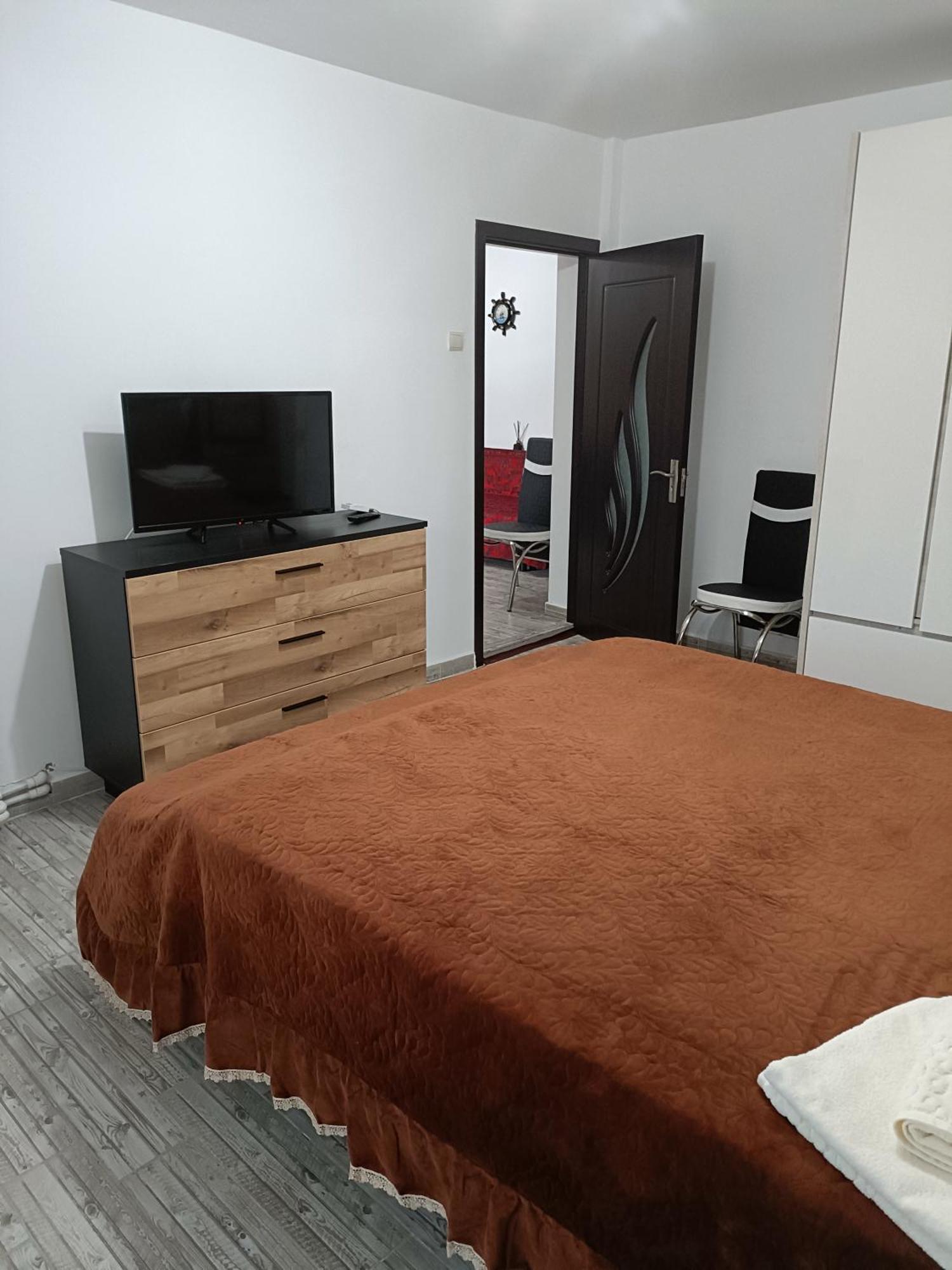 Apartament Manu Tg Neamt Targu Neamt Exterior photo